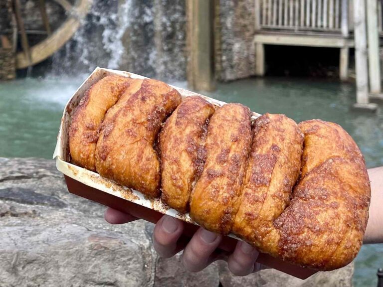 Dollywood Cinnamon Bread