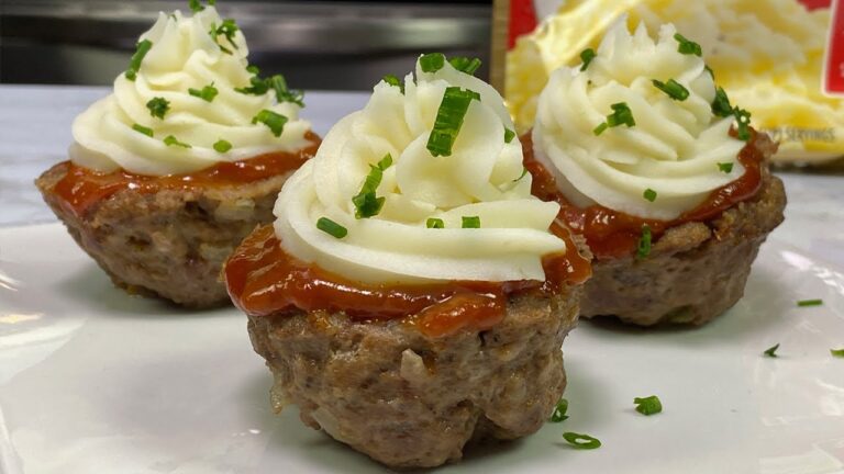 meatloaf cupcakes with whipped potato topping